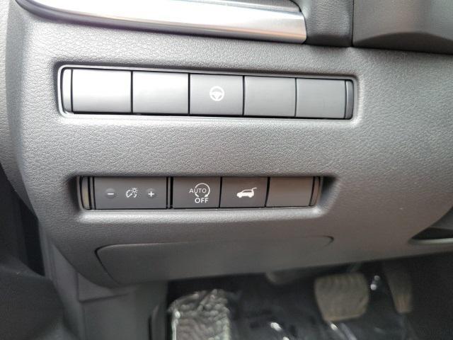 Photo of 2023 Super Black Nissan Rogue
