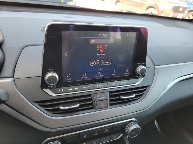 Photo of 2023 Deep Blue Pearl Nissan Altima