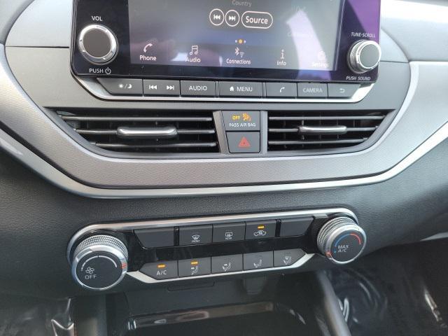 Photo of 2023 Deep Blue Pearl Nissan Altima