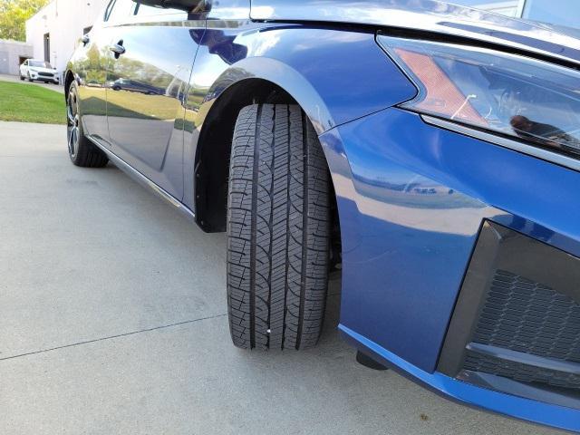 Photo of 2023 Deep Blue Pearl Nissan Altima