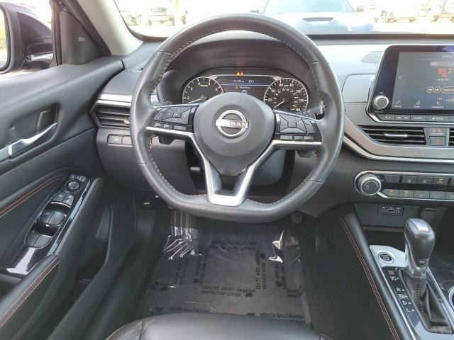 Photo of 2023 Deep Blue Pearl Nissan Altima