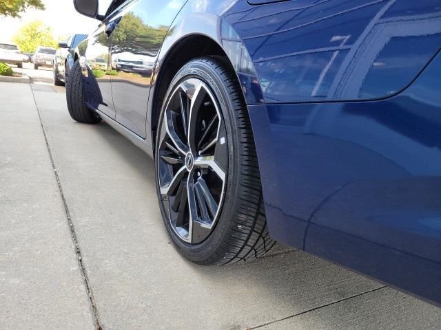 Photo of 2023 Deep Blue Pearl Nissan Altima