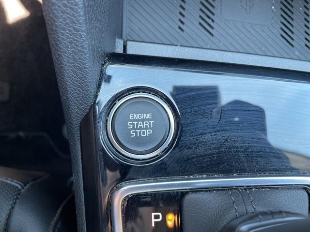 Photo of 2025 Sapphire Blue Kia Sportage