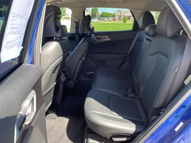 Photo of 2025 Sapphire Blue Kia Sportage