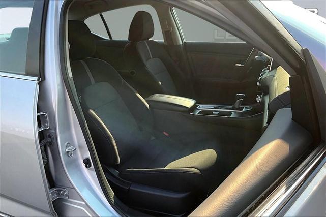 Photo of 2021 Brilliant Silver Metallic Nissan Sentra
