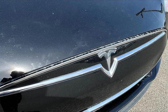 Photo of 2015 Black Tesla Model S