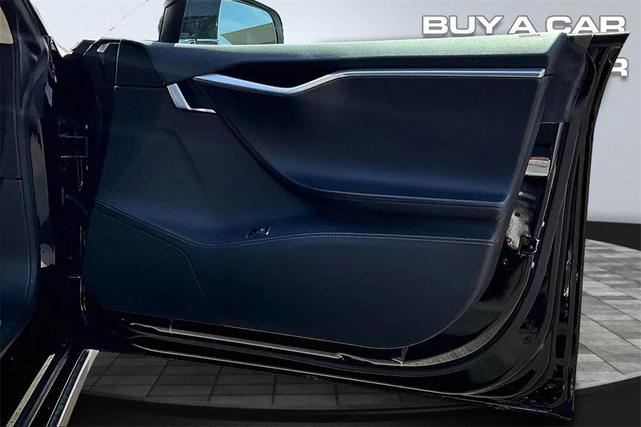 Photo of 2015 Black Tesla Model S