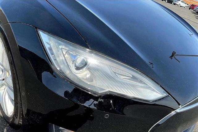 Photo of 2015 Black Tesla Model S