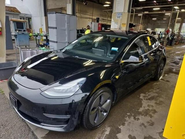 Photo of 2018 Black Tesla Model 3