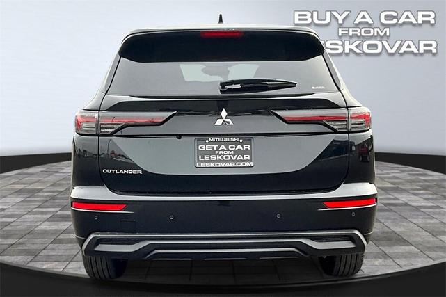 Photo of 2025 Black Diamond Mitsubishi Outlander