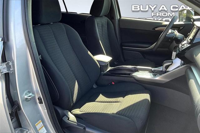 Photo of 2022 Alloy Silver Metallic Mitsubishi Eclipse Cross