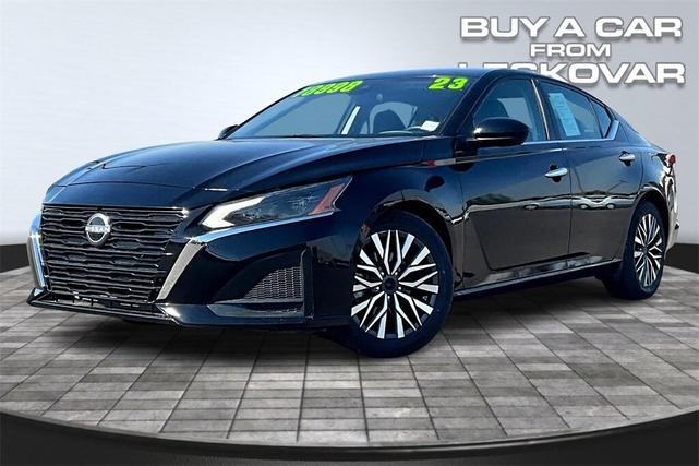 Photo of 2023 Super Black Nissan Altima