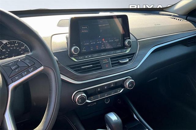 Photo of 2023 Super Black Nissan Altima