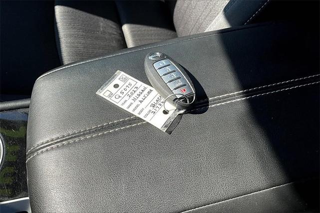 Photo of 2023 Super Black Nissan Altima