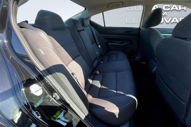Photo of 2023 Super Black Nissan Altima