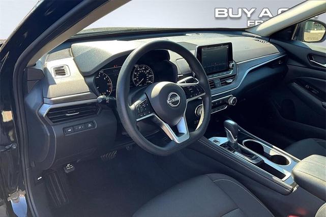 Photo of 2023 Super Black Nissan Altima
