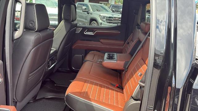 Photo of 2024 Onyx Black GMC Sierra 1500