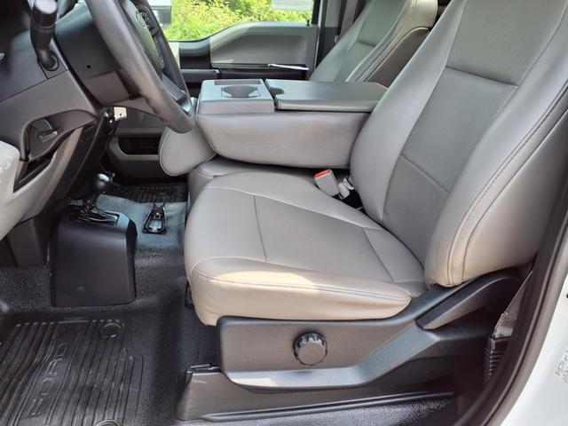 Photo of 2017 Oxford White Ford F-250