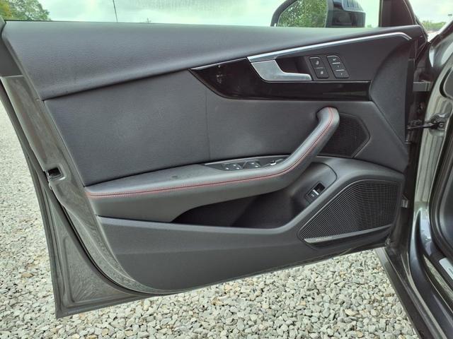 Photo of 2019 Daytona Gray Pearl Audi A4