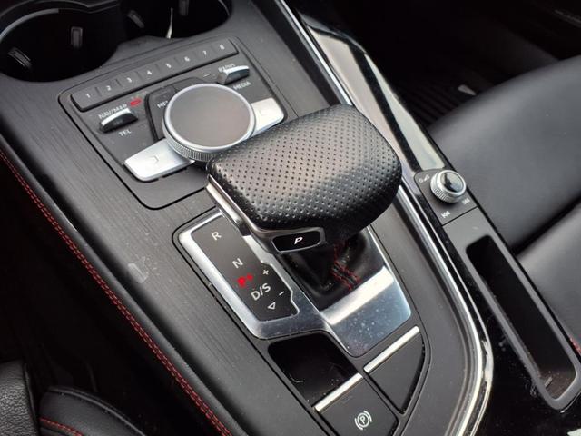 Photo of 2019 Daytona Gray Pearl Audi A4