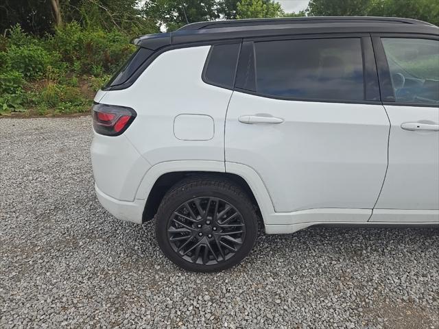 Photo of 2022 Bright White Clearcoat Jeep Compass