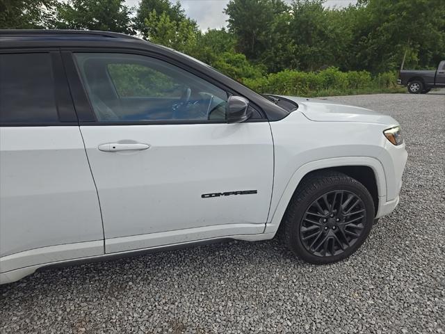 Photo of 2022 Bright White Clearcoat Jeep Compass