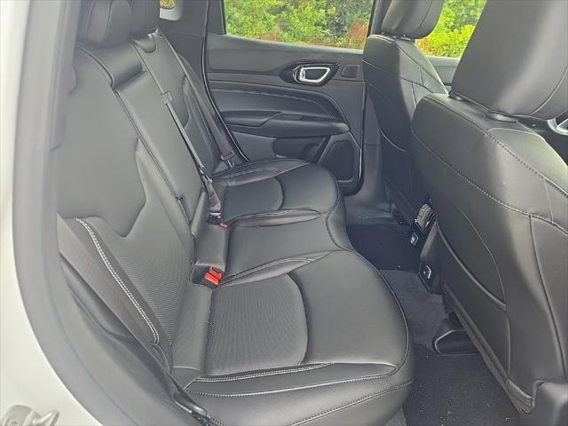 Photo of 2022 Bright White Clearcoat Jeep Compass