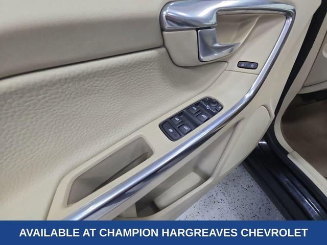 Photo of 2013 Black Sapphire Metallic Volvo XC60