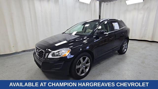 Photo of 2013 Black Sapphire Metallic Volvo XC60