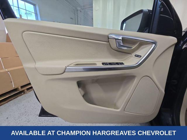 Photo of 2013 Black Sapphire Metallic Volvo XC60