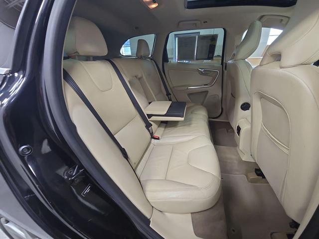Photo of 2013 Black Sapphire Metallic Volvo XC60