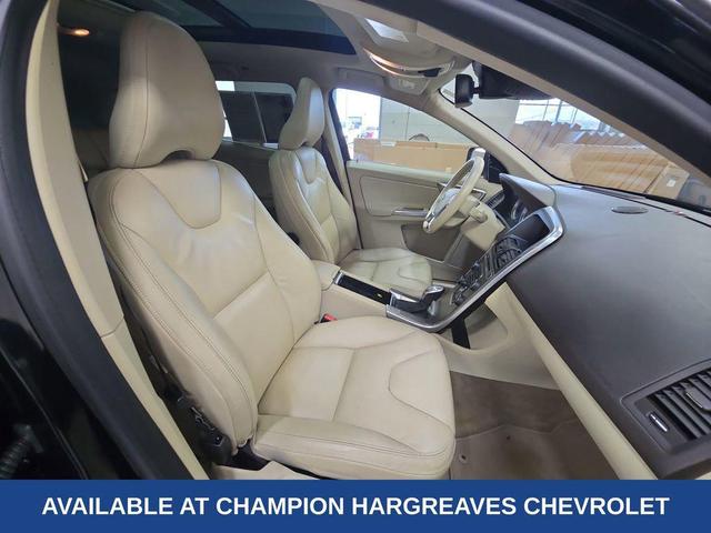 Photo of 2013 Black Sapphire Metallic Volvo XC60