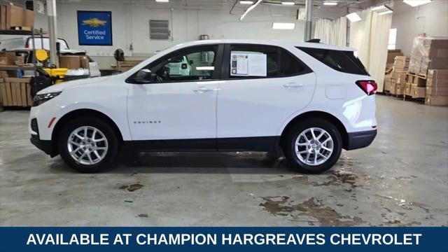 Photo of 2023 Summit White Chevrolet Equinox