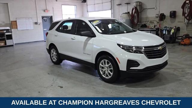 Photo of 2023 Summit White Chevrolet Equinox