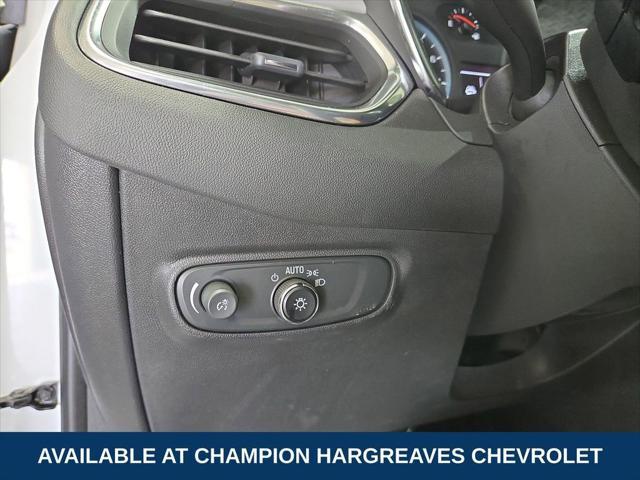 Photo of 2023 Summit White Chevrolet Equinox