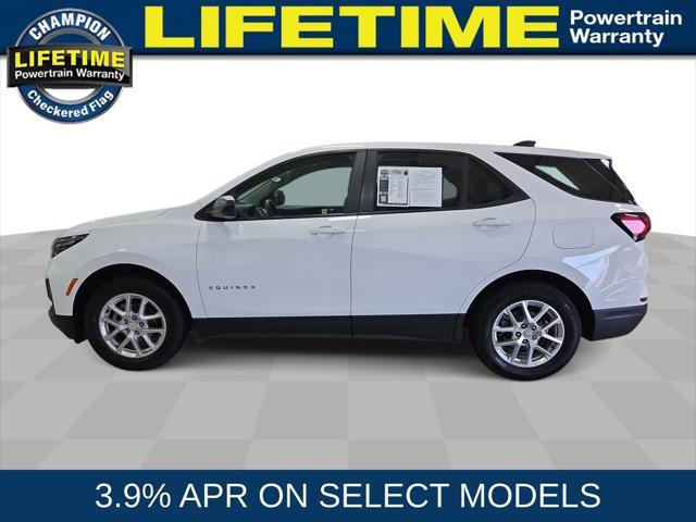 Photo of 2023 Summit White Chevrolet Equinox