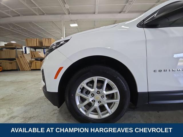Photo of 2023 Summit White Chevrolet Equinox