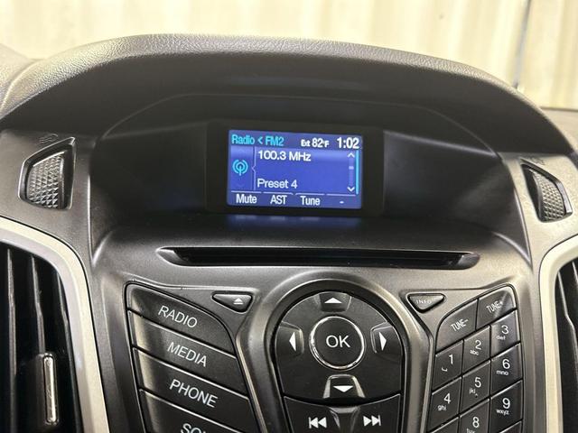Photo of 2014 Red Ford Focus