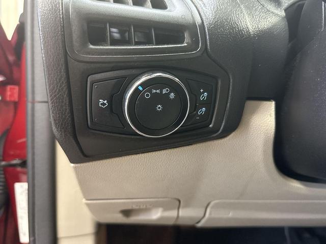 Photo of 2014 Red Ford Focus