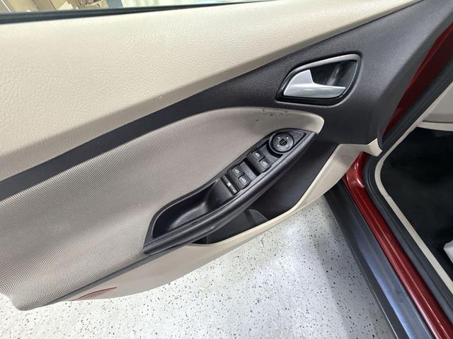 Photo of 2014 Red Ford Focus