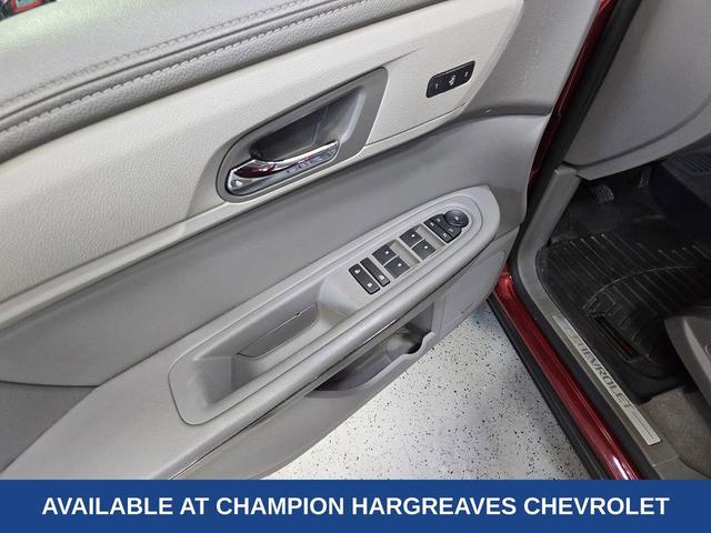 Photo of 2015 Siren Red Tintcoat Chevrolet Traverse