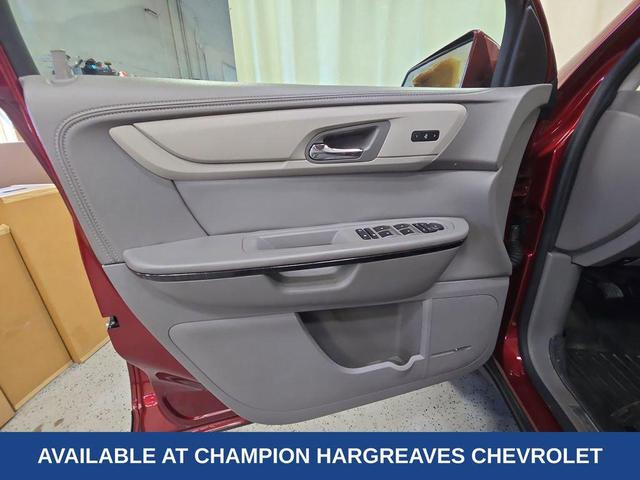 Photo of 2015 Siren Red Tintcoat Chevrolet Traverse