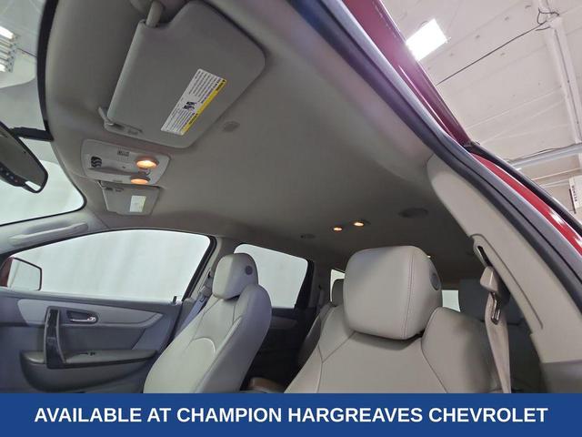 Photo of 2015 Siren Red Tintcoat Chevrolet Traverse