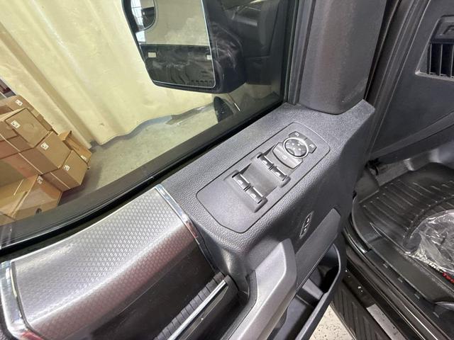 Photo of 2015 Tuxedo Black Metallic Ford F-150