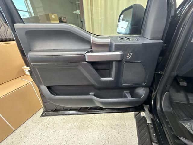 Photo of 2015 Tuxedo Black Metallic Ford F-150