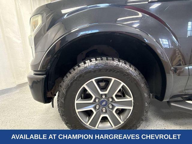 Photo of 2015 Tuxedo Black Metallic Ford F-150
