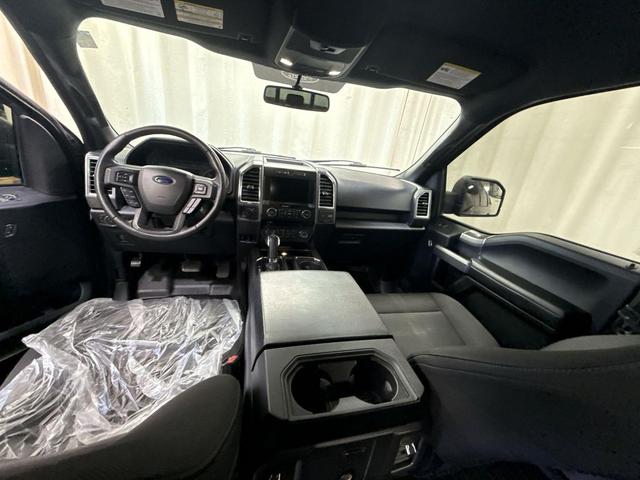 Photo of 2015 Tuxedo Black Metallic Ford F-150