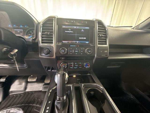 Photo of 2015 Tuxedo Black Metallic Ford F-150