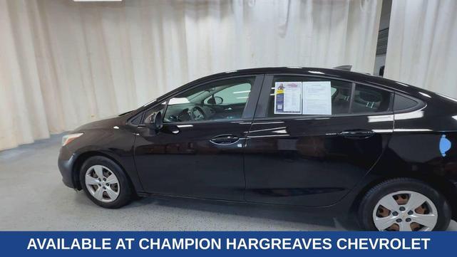 Photo of 2018 Mosaic Black Metallic Chevrolet Cruze