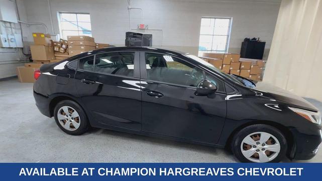 Photo of 2018 Mosaic Black Metallic Chevrolet Cruze